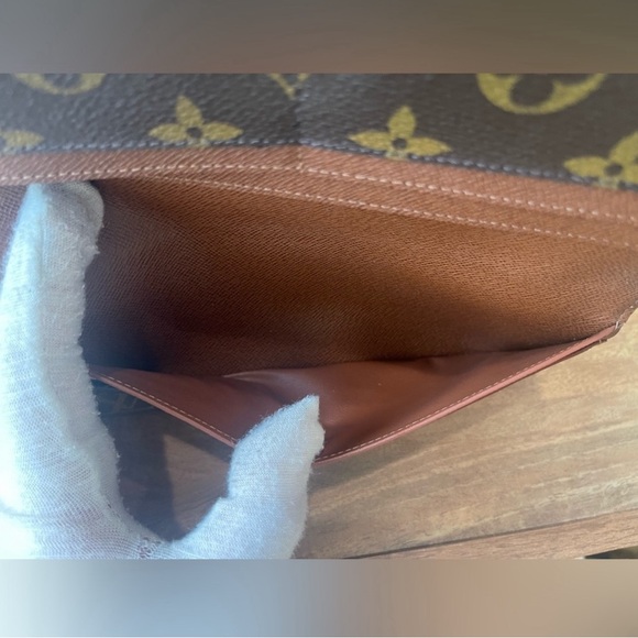 Authentic Louis Vuitton Monogram Portefeuille Emilie Wallet on Chain - Picture 9 of 13